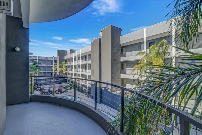 Axis 2300 Apartments