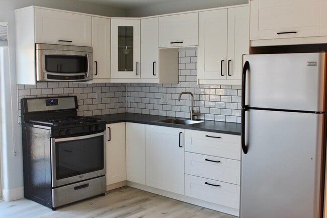 Cocina - 2252 Cornell Dr Unidad B