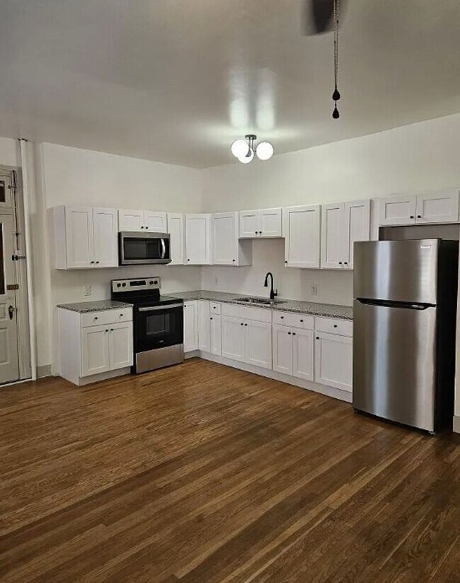 Photo - 748 Madison Ave Unit 748 Madison Ave - 1st floor