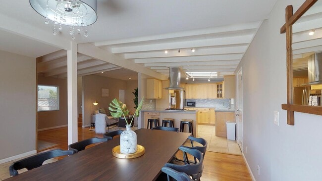 Photo - 710 Telford Ave