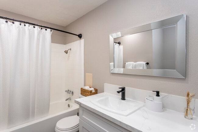 1BR - 1BA, 702SF