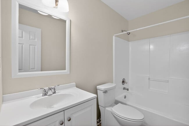 3734 Hastings Ct