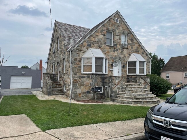 Building Photo - 7837 Wendover Ave Unit 7837 Wendover Ave.