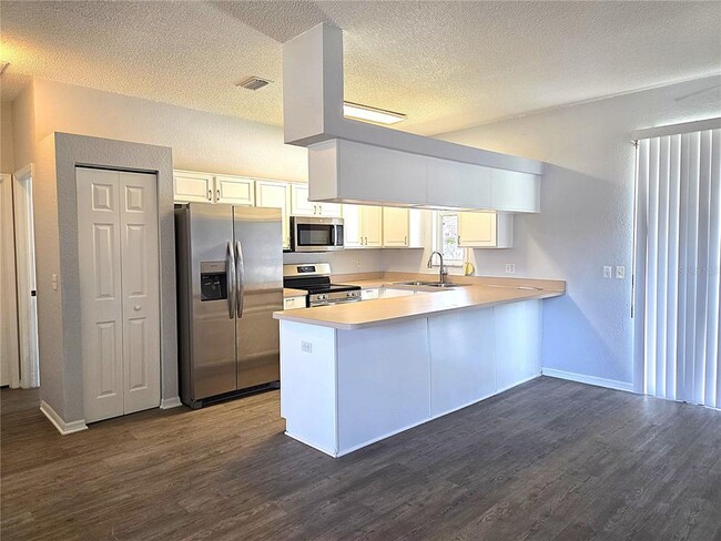 Photo - 11641 59th St N