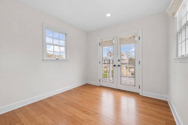 Photo - 7 Whiting Rd