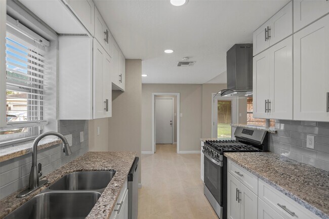 Photo - 1015 Rock Canyon Dr