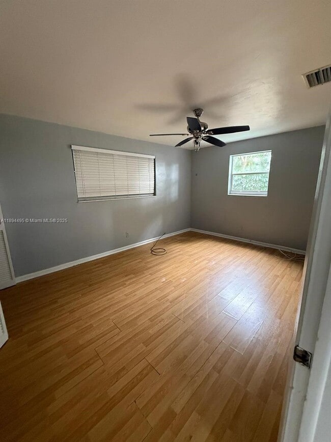 Photo - 830 NE 58th Ct