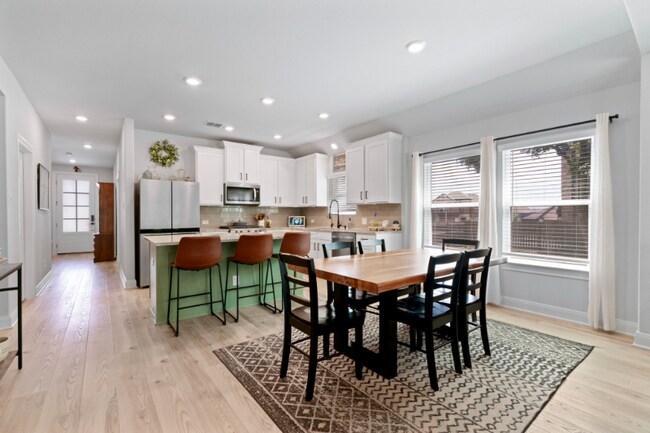 Photo - 117 Angel Oak Wy