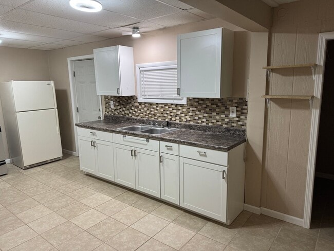 Photo - 2102-2104 Messanie St. Unidad 2102-B