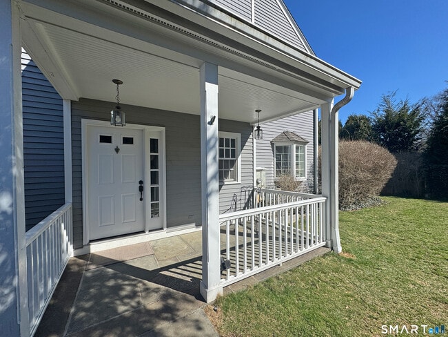 Building Photo - 28 Home Pl Unit A-2