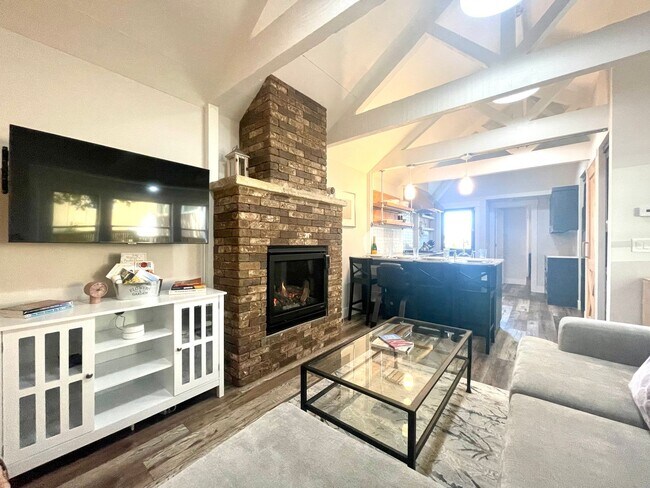 Photo - Furnished 2-bedroom, Retreat Located in th...