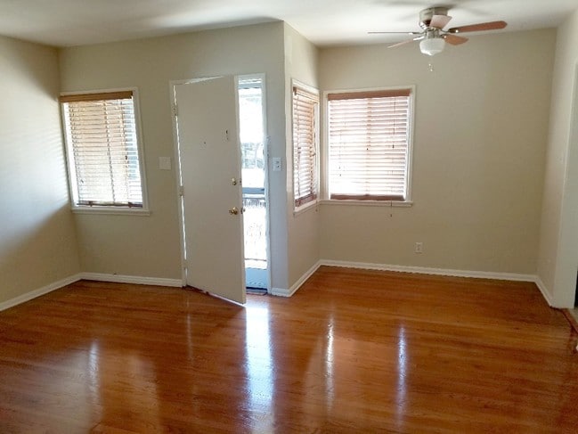 Building Photo - 3351 Caroline Ave Unit 2 Rental