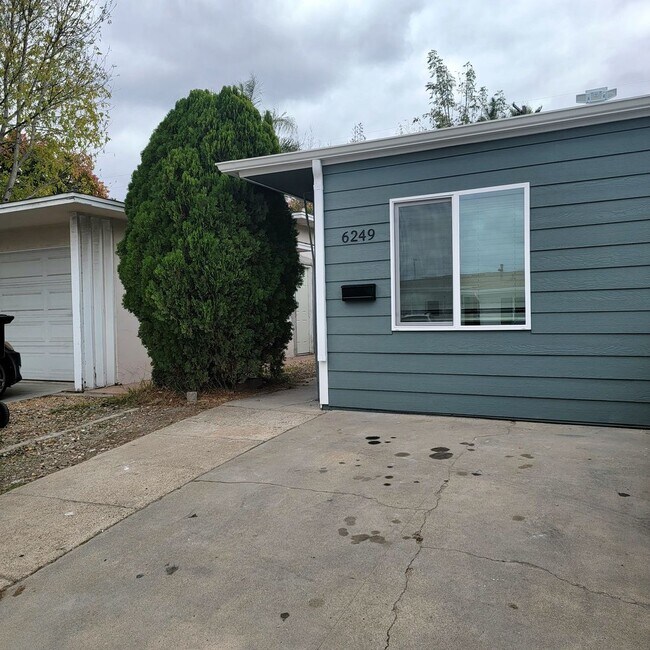 Photo - 6249-6253 Mary Lane Dr Unidad 6249