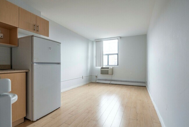 Photo - 798 Richmond Street West Unit 638