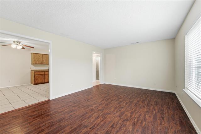 Photo - 410 W Franklin St Unidad 6