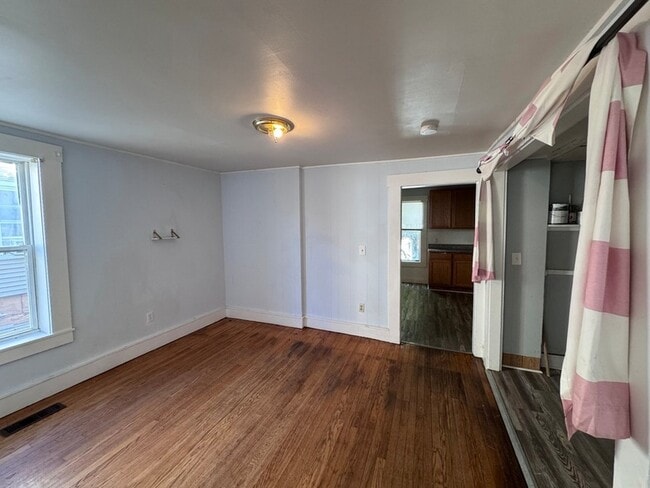 6 Morris Ave