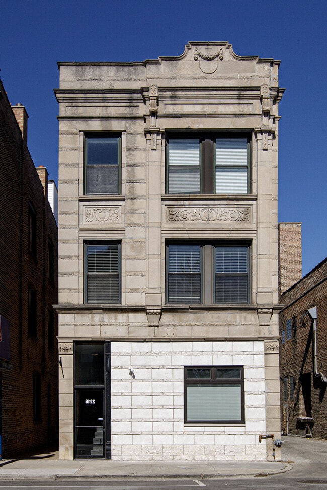 Building Photo - 2216 W Taylor St Unit 2F