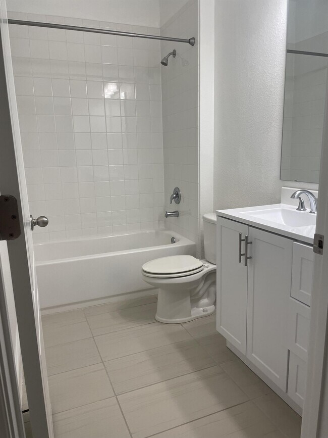 6359 Hamlin Reserve Blvd Townhome For Rent in Winter Garden, FL