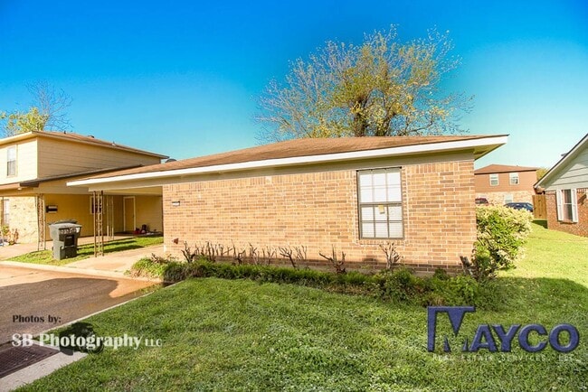 Building Photo - 2 bedroom 1.5 bath house in Bossier!