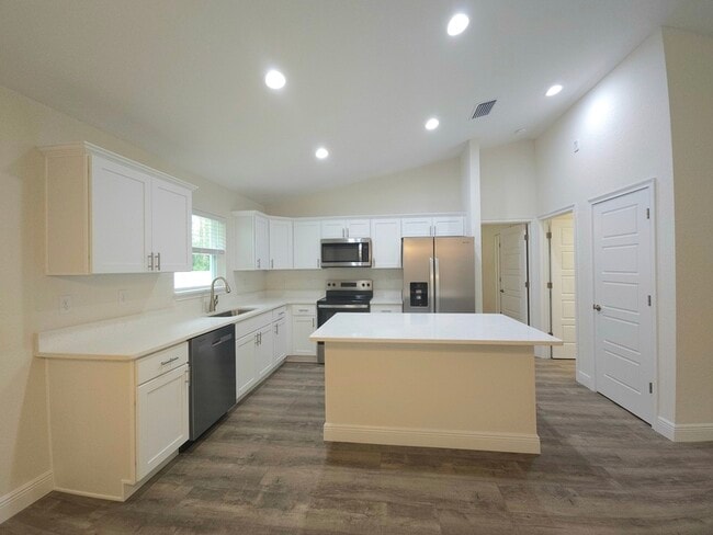 Photo - 387 E Caldwell Dr