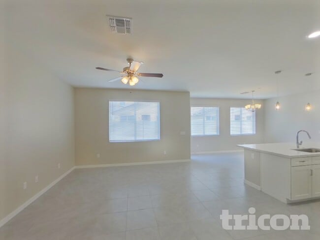 Photo - 4544 E Grandview St