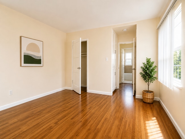 3073 Meade Ave Apartments