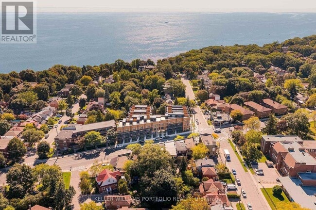 Photo - 35 Birchcliff Ave