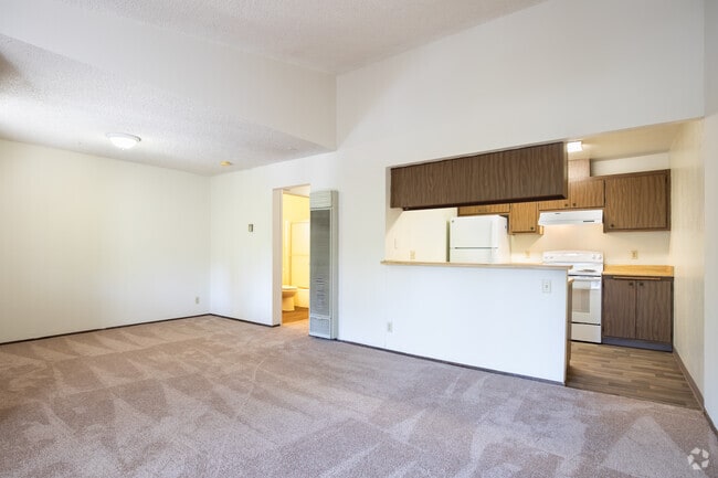 Studio - 440SF