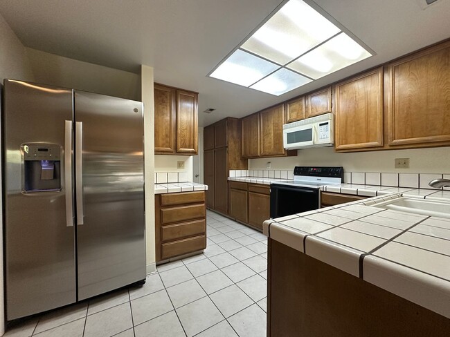 Photo - Bright and Spacious 2 Bedroom 2.5 Townhouse in Desirable Terrace Hills Community