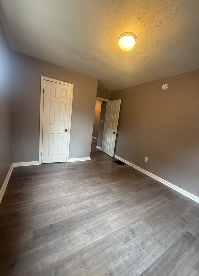 Building Photo - 411 Ryburn Ave Unit 2 Rental