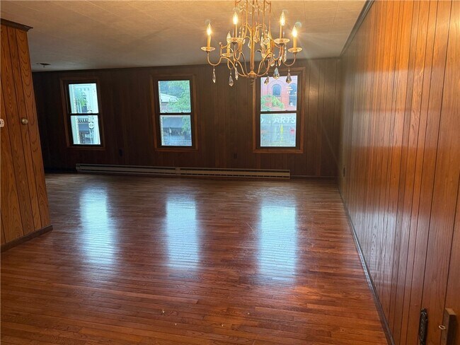 Photo - 101 E 2nd St