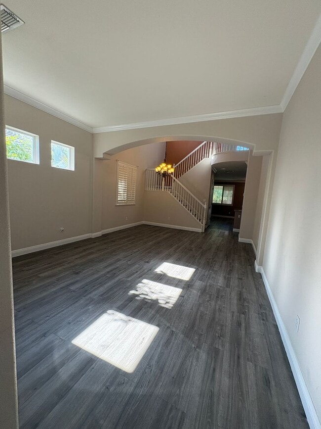 Photo - 139 Ainger Cir