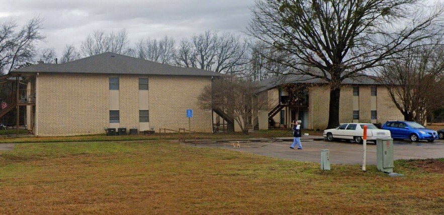 Photo - 307 US Hwy 175 W