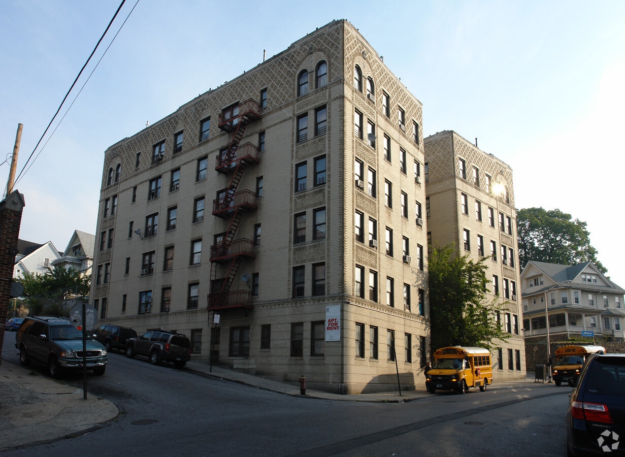 Photo - 15-21 Caryl Ave Apartments