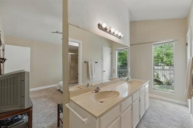 4802 Peach Grove Ct