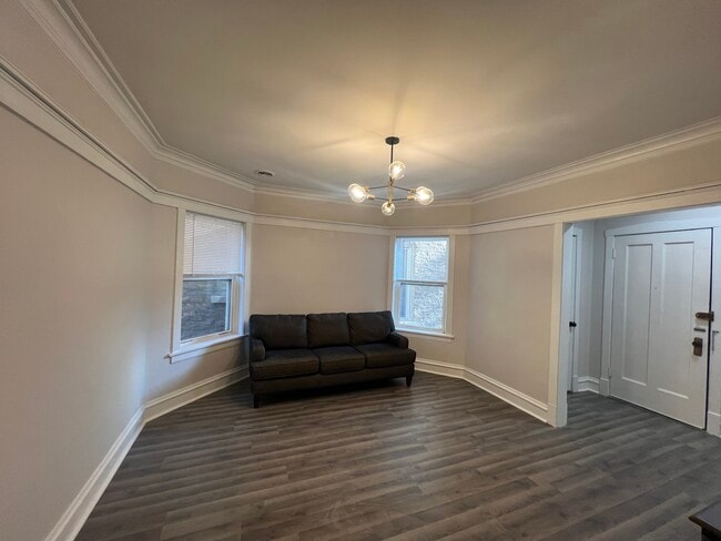 Photo - 5017 N Sawyer Ave