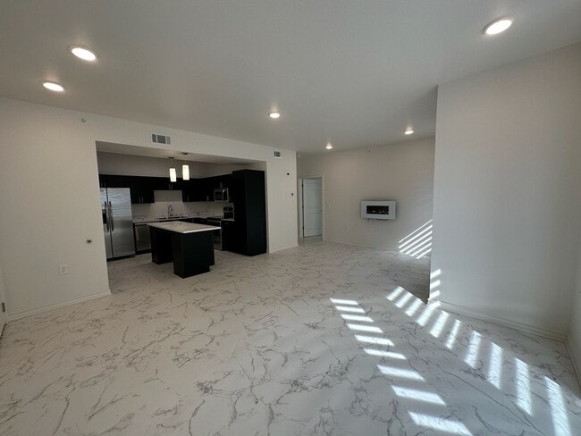 Photo - Hampton Astoria