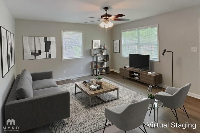 Photo - 2405 Longleaf Dr