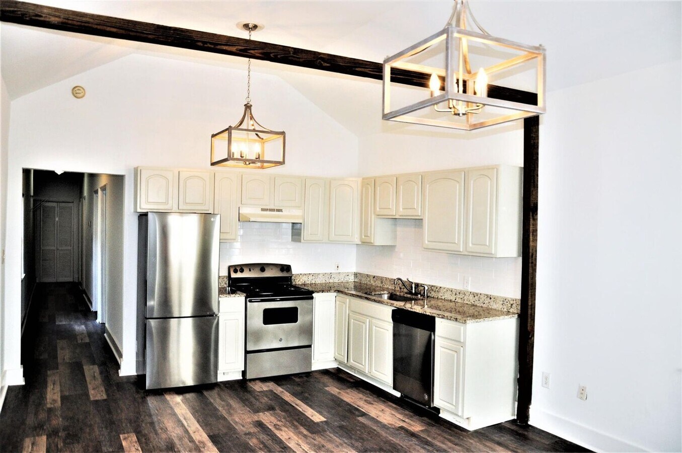 Photo - Awesome Three Bedroom One Bath Home - Downtown Charleston - Excellent Location! Unit 11 Humphrey Court