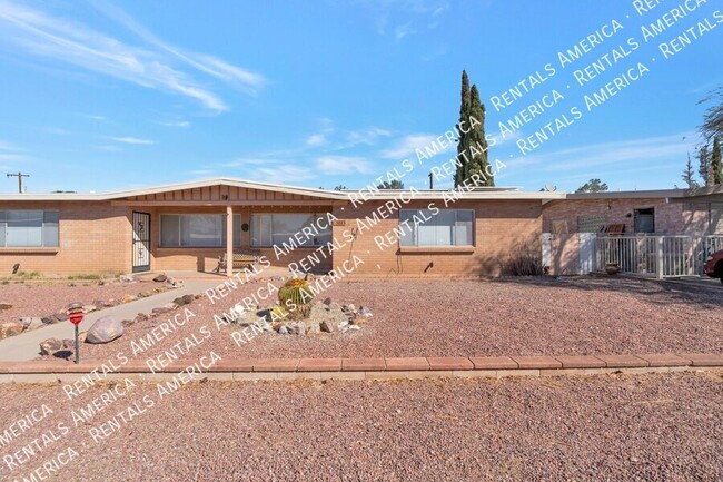 Remodeled gem with solar near TMC and shop... - Remodeled gem with solar near TMC and shop... Casa