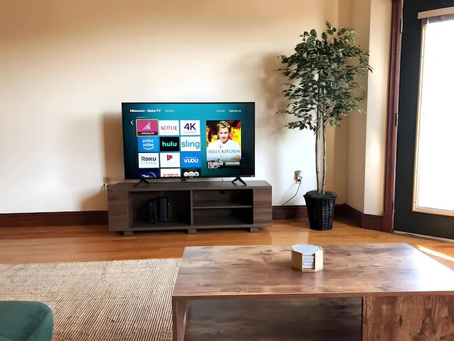 Photo - 402 W Dayton St Unit ID1377413P