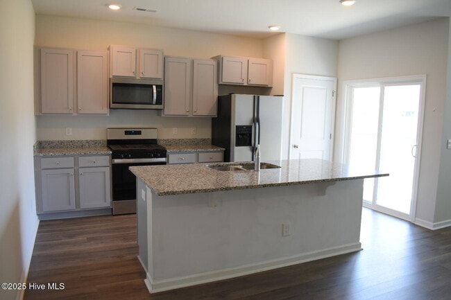Photo - 832 Delta Ct