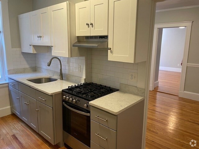 Building Photo - 156 Summer St Unit 306 Rental