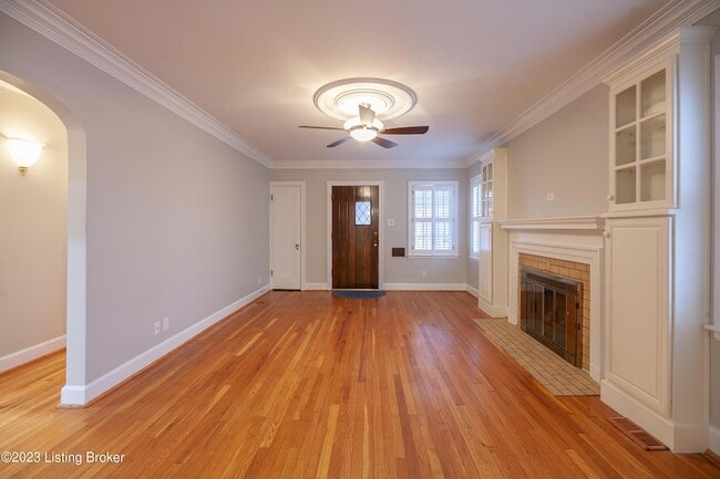 Photo - 118 Wiltshire Ave