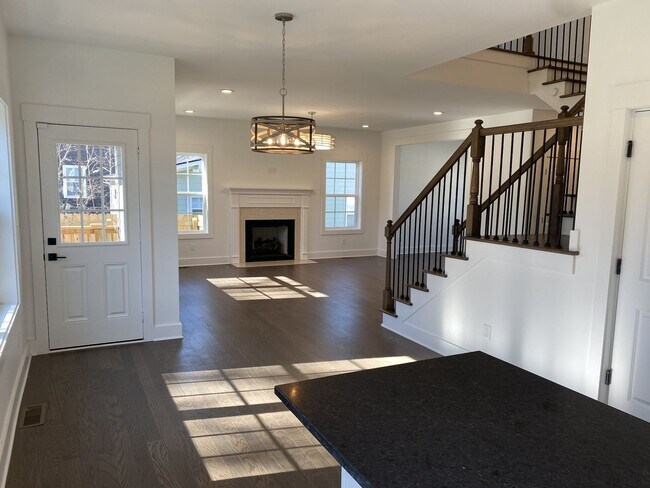 2409 Alameda St