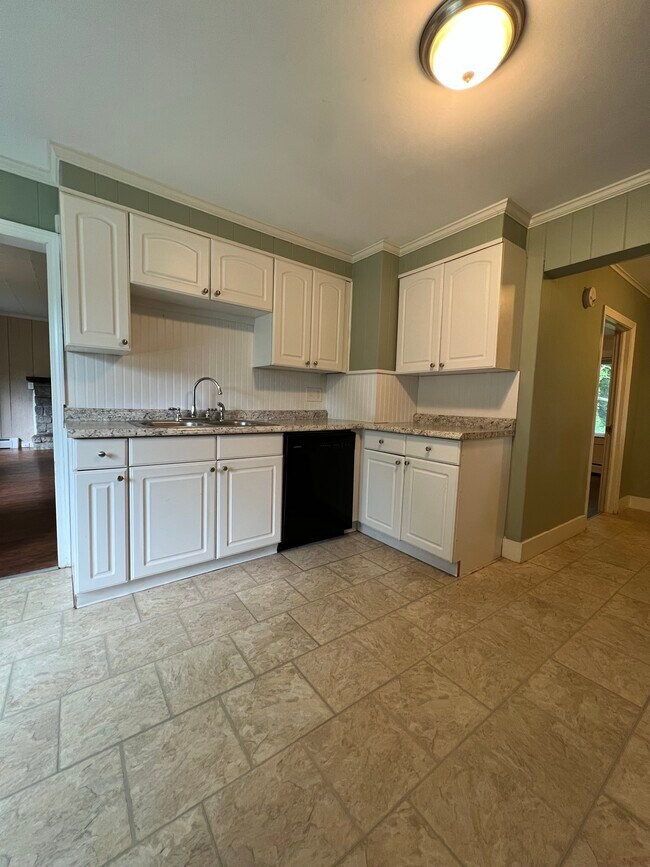 180 Amherst Rd