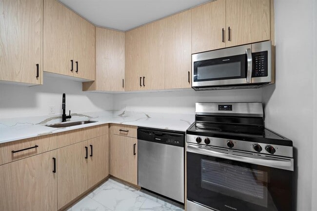 Photo - 176 Mountain Ave