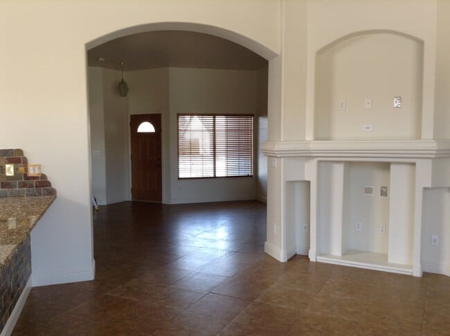 Photo - Darling 3 bedroom in Wingfield Springs
