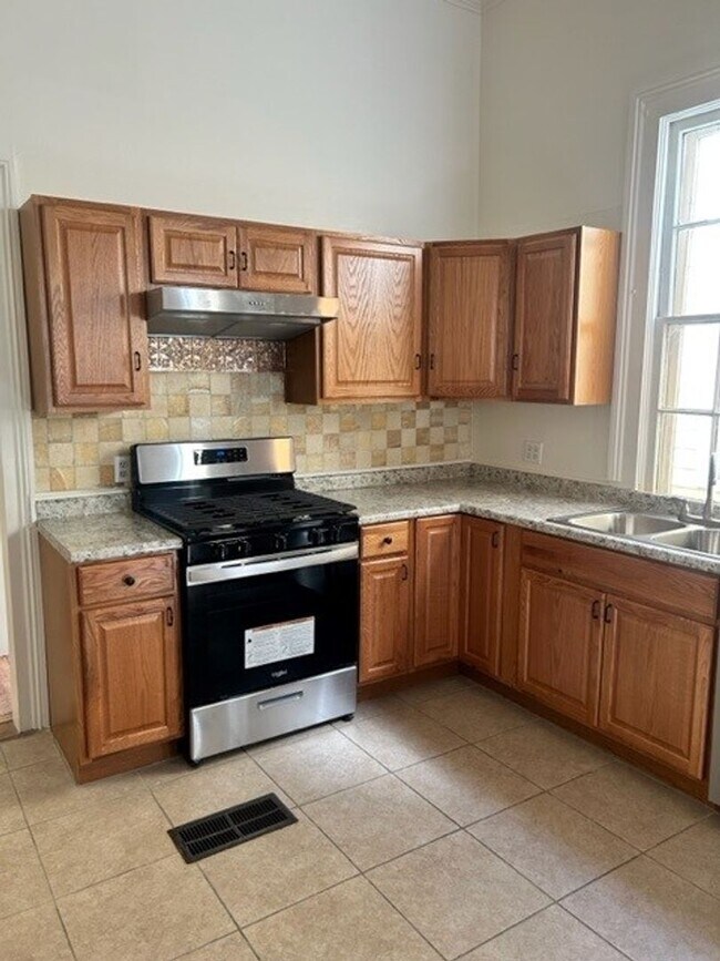 Photo - Charming Algiers Point Apartment Unit 413