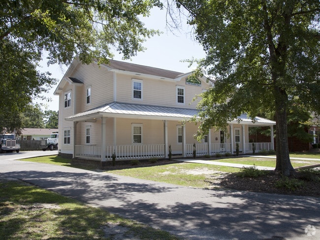 Summerfield Townhomes - Summerfield Townhomes